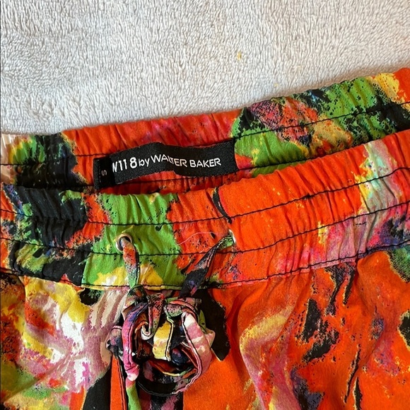 W118 by Walter Baker Black Pattern Shorts - Picture 2 of 6